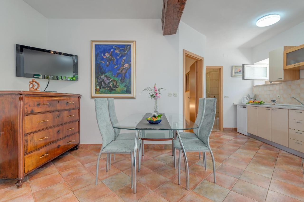 Apartments Obala 波尔 外观 照片