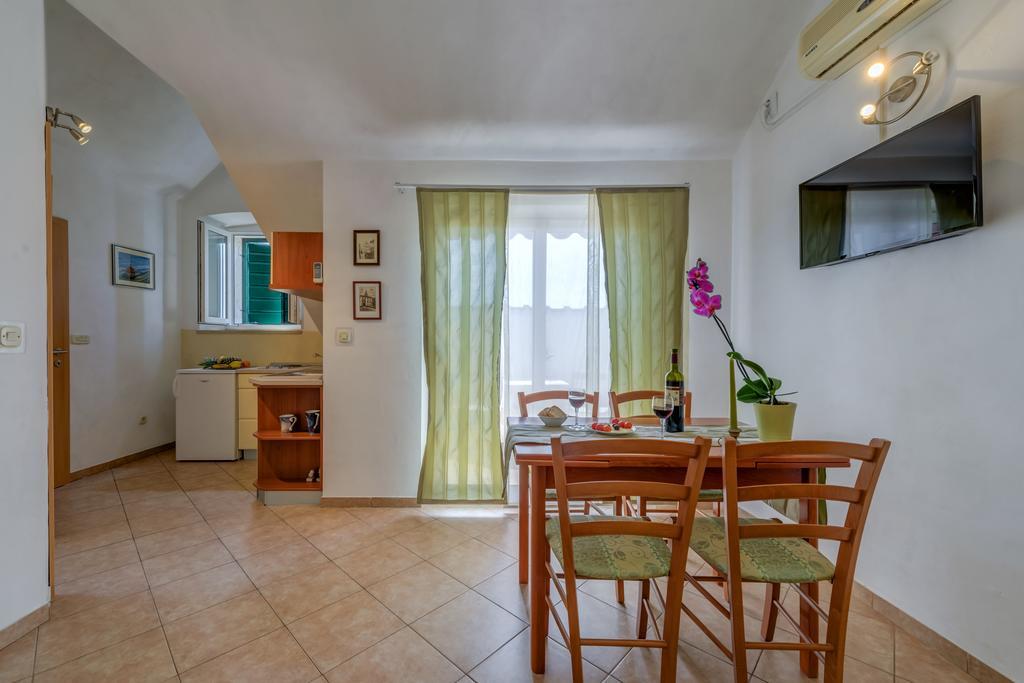Apartments Obala 波尔 外观 照片